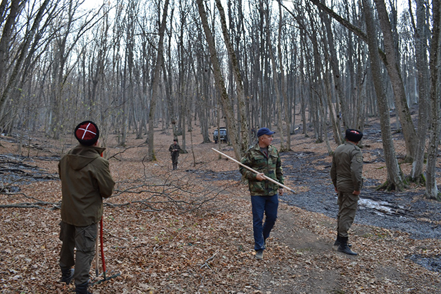 Черноморские казаки приняли участие в тушение лесного пожара 