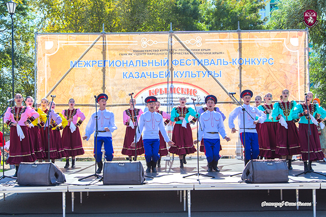 В Симферополе завершился фестиваль казачьей культуры "Крымские тулумбасы" 