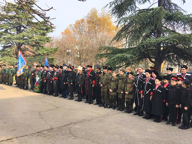 В Севастополе казаки Крымского ОКО приняли участие  в крестном ходе и литии в память об Русском Исходе из Крыма в ноябре 1920 года