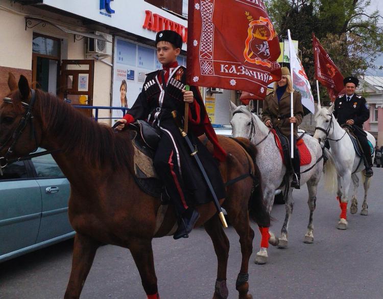 Конное шествие и празднование 9 мая в Симеизе 