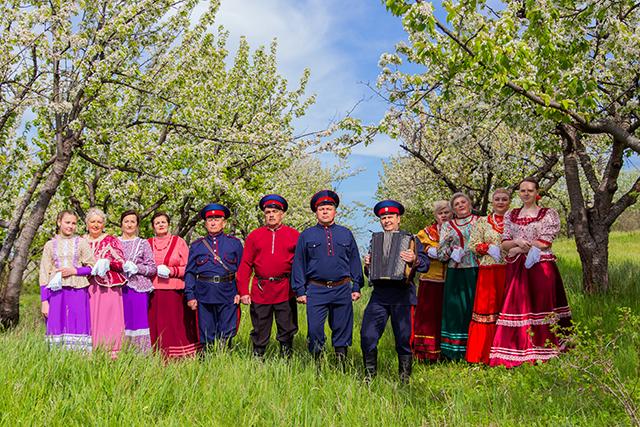 Поздравление  народного ансамбля казачьей песни «Отрада» с  7-й годовщиной образования Крымского казачьего округа 