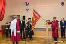 Церемония освящения и вручения Знамени Крымского ОКО казачьему классу