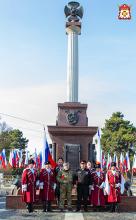 Черноморские казаки возложили цветы к памятнику Народного ополчения