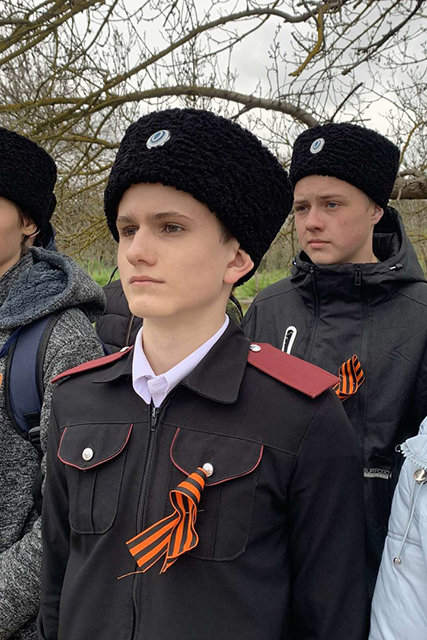 Кадеты казачьих классов почтили память героев Великой Отечественной войны 