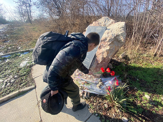 Кадеты казачьих классов почтили память жертв геноцида казачьего народа
