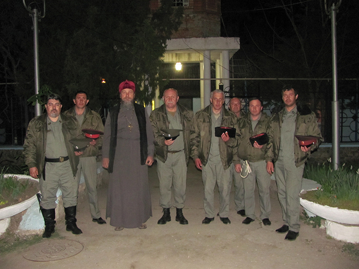 Щёлкинские казаки на патруле во время Пасхи