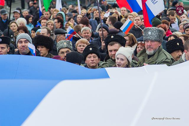 Крымского ОКО приняли участие в митинге против санкций 