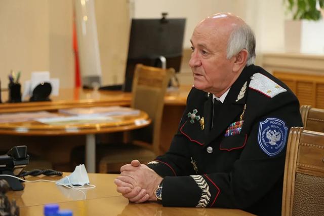 Атаман ВсКО Николай Долуда обсудил с казаками проблемные вопросы в регионах