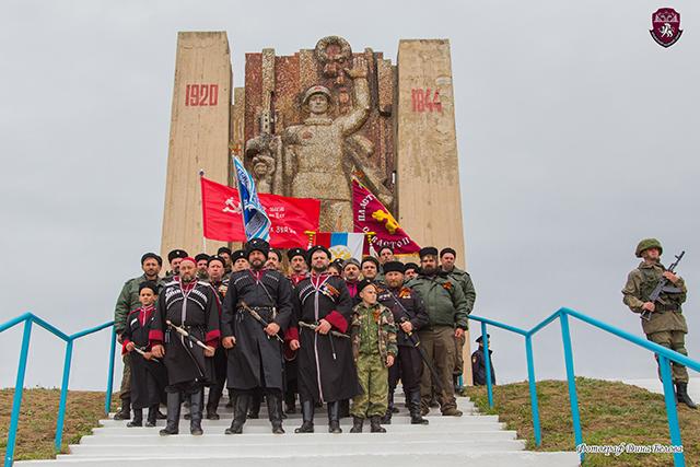 Поздравление Атамана Черноморского казачьего войска Антона Сироткина с Днём российского казачества! 