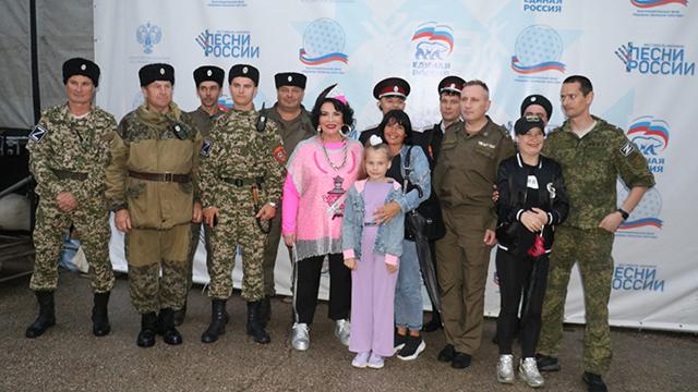 Казаки и кадеты Феодосии тепло встретили Всероссийский фестиваль-марафон «Песни России -2022»