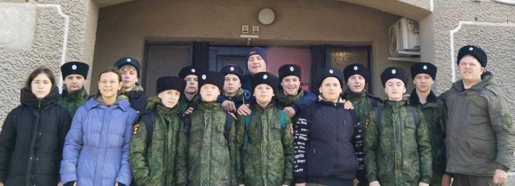 Джанкойские кадеты приняли участие в сборе гуманитарной помощи