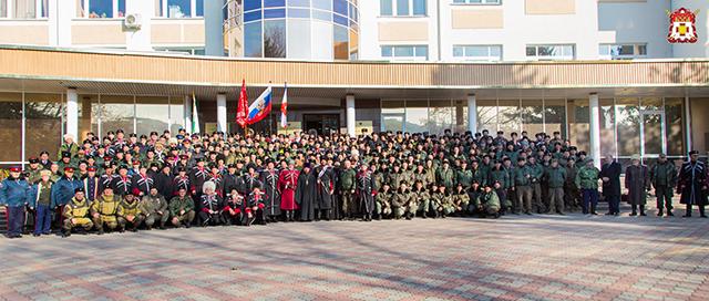 Атаман Черноморского казачьего войска поздравил казаков с утверждением Президентом России войсковой символики 