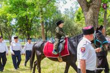Казаки Крымского ОКО провели обряд "Посажение на коня"