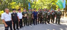 Нижнегорские казаки поздравили ветеранов десантников с годовщиной Воздушно-десантных войск 