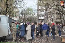 Казаки-добровольцы ЧКВ оказывают помощь жителям Донбасса