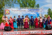 В Симферополе прошел праздничный концерт ко Дню Великой Победы и Дню казака