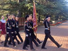В Симферополе кадеты казачьего класса приняли участие в открытии  «Вахты памяти поколений» 
