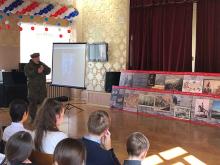 Атаман Крымского казачьего округа провел встречу со школьниками 